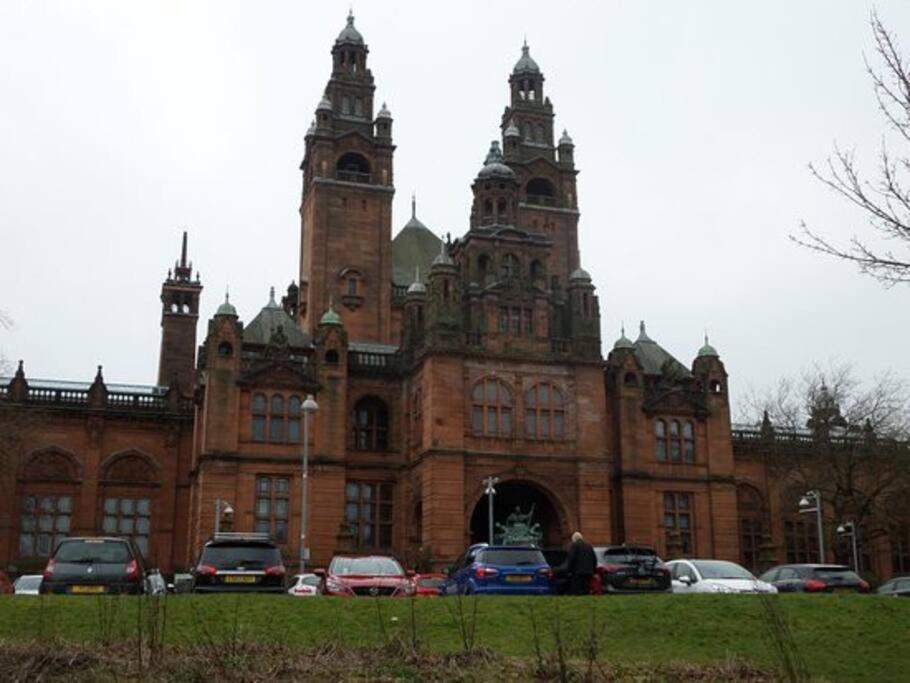 Fabulous Location, One Bedroom West End Flat, Just Off Byres Rd, Close To Sec & Hydro Glasgow Dış mekan fotoğraf